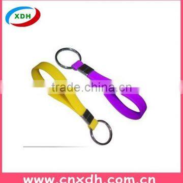 New products customized silicone wristband key chain