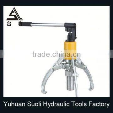 Multi-purpose steering wheel puller flywheel puller pitman arm puller