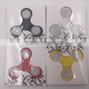 2017 Hot Sales !!!Factory Price Hand Spinner Fidget Spinner With Flashing Glow