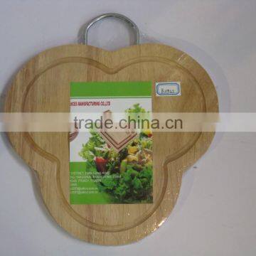 Round Cutting Board With Handle photo-2