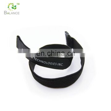 Heavy duty elastic strap with plastic binding strap