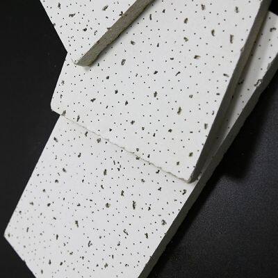 Teto de Fibra Mineral Acústica com Resistência à Umidade e Baixo Peso (Rh90) para Edifícios de Escritório