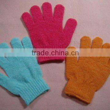 Rose color exfoliating bath glove