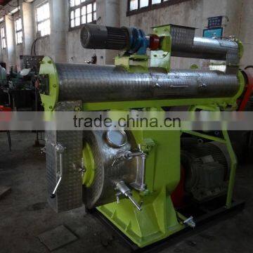 Wood sawdust fuel pellet mill