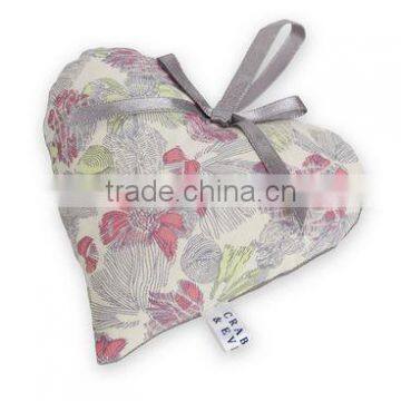 2014 new many scents heart shape cotton material embroidery scented fabric sachet