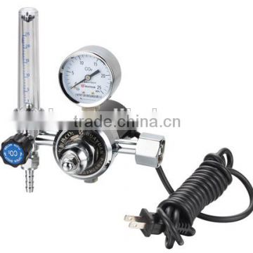 Electricity heated CO2 high pressure gas regulator for welding machine