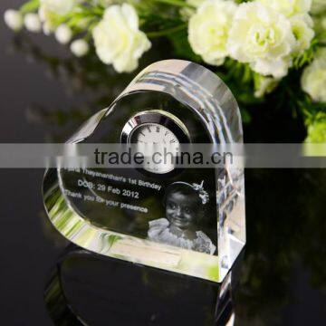 Wholesale Small Heart Shaped Crystal Table Clock for Decoration and Gift