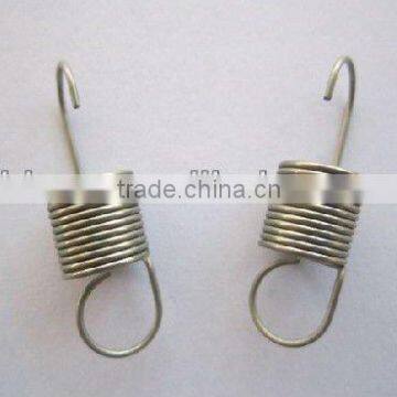 small steel extension spring with hooks