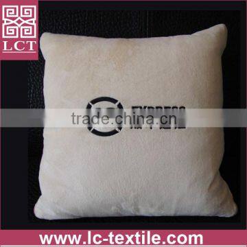 supply the highest cost-effective 100% soft and comfortable cheap pillow with custom logo embroidery for promotion(LCTP0075)