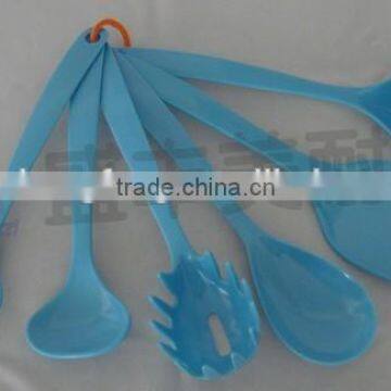 colored melamine kitchenware tools