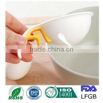 High Quanlity Egg Plastic Divider/plastic Spoon Shape Egg Tool/egg Separator Manufacturer photo-3