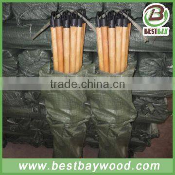 Varnish Coated Wooden Broom Handle photo-3