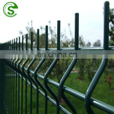 Decorative Metal PVC Coated 3D Bending Curved  Wire  Mesh Garden Fence