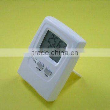 Digital Indoor Outdoor thermometer & hygrometer