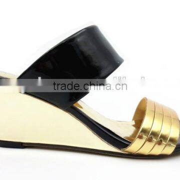 Latest New Design Middle Wedge Slipper With Shining Material