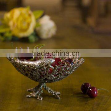 High quality food safe metal round plate with Dolphin L:6.7"