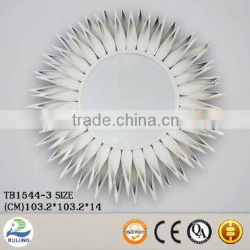 Sun Shaped Brustting Metal Hanging Mirror