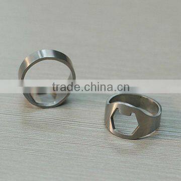 fashion metal finger ring bottle opener