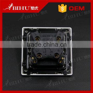 Momentary Led Push Button Switch UK Standard PC Wall Switch for Sale