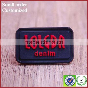 Chengdu new black shoes carpet silicone label with red logo