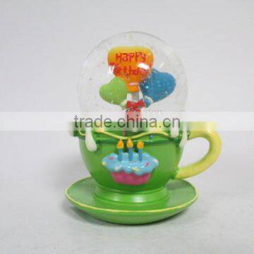 45mm snow global water ball with resin cup base and hearts Inside