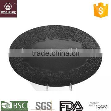 H9997 oem in bulk embossment edge black glaze porcelain plate oval