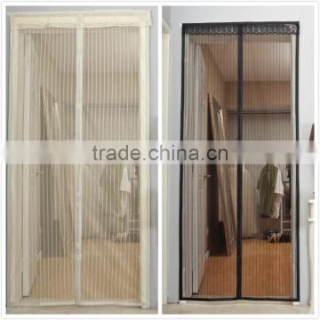 Mesh Guard Hands Free Screen Door