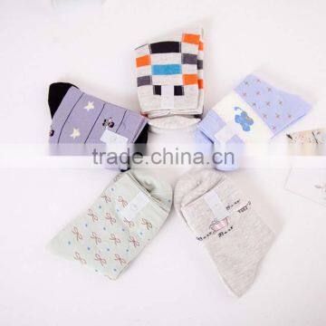 Wholesale latest fashion socks new style cheap knitted socks