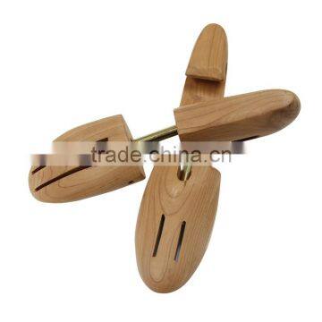Hot Selling on Amazon Aromatic Red Cedar Wood Type Wooden Shoe Tree Shoe Strether With Thicker Front Part photo-2