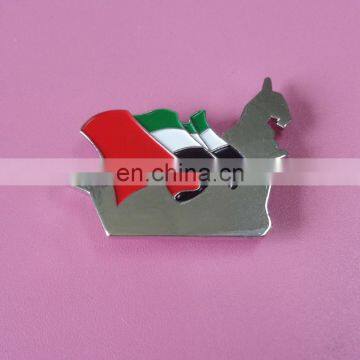 2017 factory outlet promotional UAE map shaped and national flag metal lapel pin for UAE national day