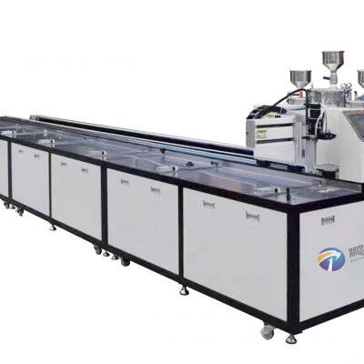 LED ленточный светильник - машина для нанесения клея