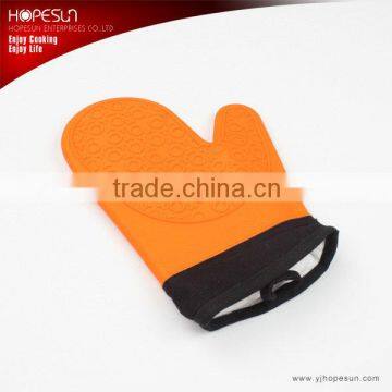 Silicone heat resistant rubber gloves