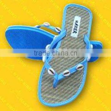 shell straw fashion flip flop