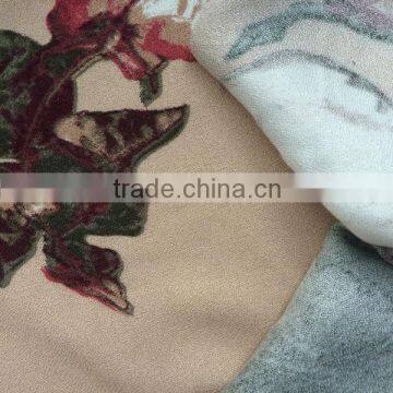 China Apparel Fabric Mill 100% Printed Rayon Dobby Fabric photo-3