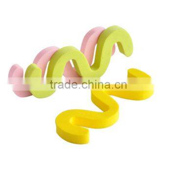 Custom cheap foam eva toe separator high quality perfect match finger nail separator nail art tools supplier