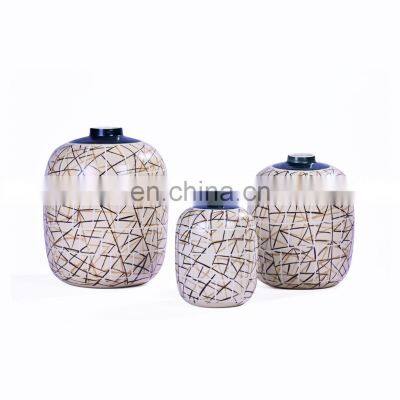 Middle Eastern Style Crack Patterned Hand Drawn Series Grey Pale Ceramic  Antic Vase For Home Decoration