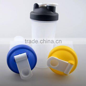 cheap plastic hand shaker bottle 600ml BPA FREE Shaker with Compartments