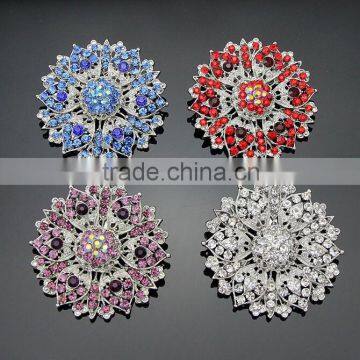 Beautiful Broches Alloy European Style Crystal Brooches Classic Brooch for Wedding