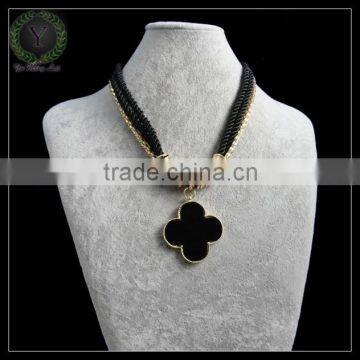 clover pendant design fashion necklace jewelry