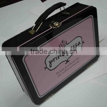 handle tin box