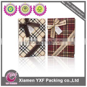 Gift box with plaid pattern style