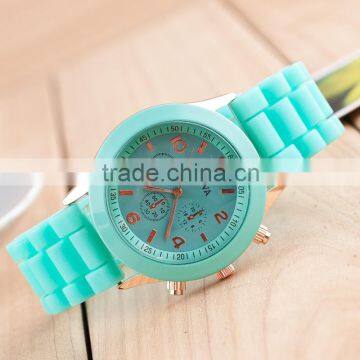 Multicolor Ladies Watch Band Geneva Sport Watch Stainless Steel Quartz in High Quality photo-2