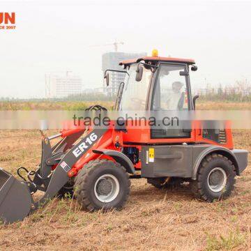 Qingdao Everun New Agricultural Machines ER16 Graaple Forks Loader With Electric Joystick photo-3