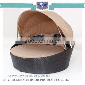 pe Rattan Outdoor Furniture Sunbed Round Appearance With Canopy