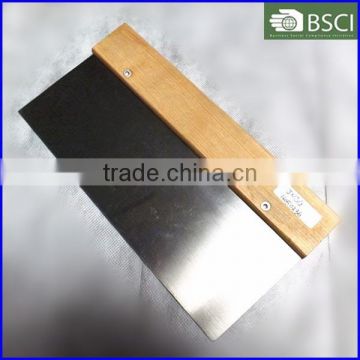 JNSG-0060 10'' wooden handle scraper