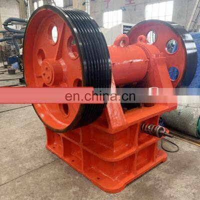 Portable Mobile Diesel Engine Mining Gold Ore Rock Stone Limestonel Pe400x600 Jaw Crusher Pe250x400 Laboratory Crushing Machine