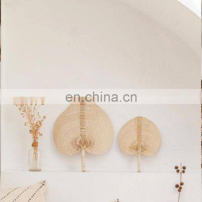 Hot Sale Custom Color Rustic Palm Leaf Hand Fan Wall Art Woven Bamboo Wall Hanging Decor Cheap Wholesale