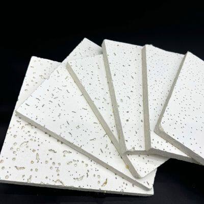 Armstrong Style Mineral Fiber Ceiling Panel 2'x2' Pin Hole Design Light Reflective Ceiling Tile photo-3