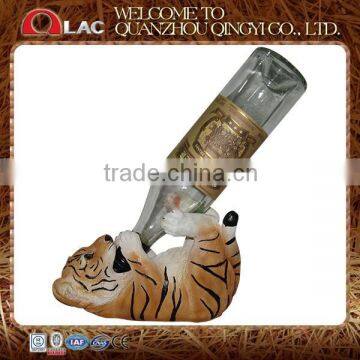 customized novelty polyresin drunk baby tiger animal wine bottle display and storage rack