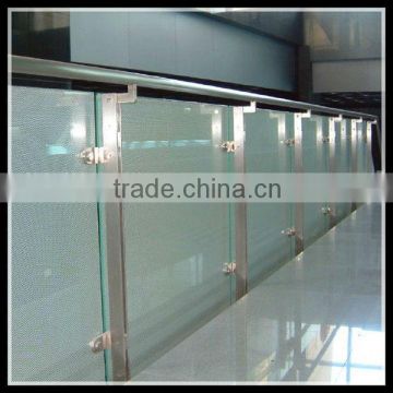 Glass railing with steel frame